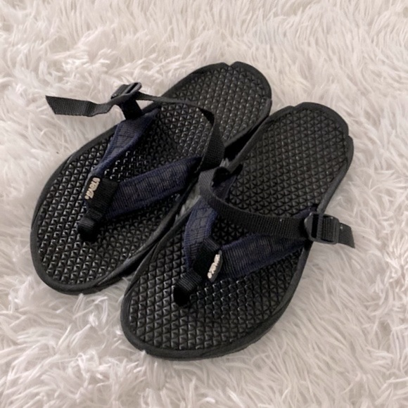 Teva flip flop sandals - Picture 1 of 7